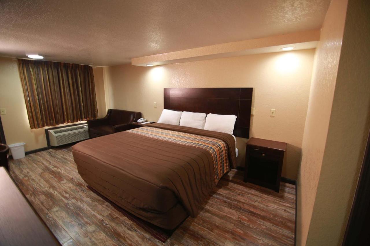 Memphis Inn Motel 2*