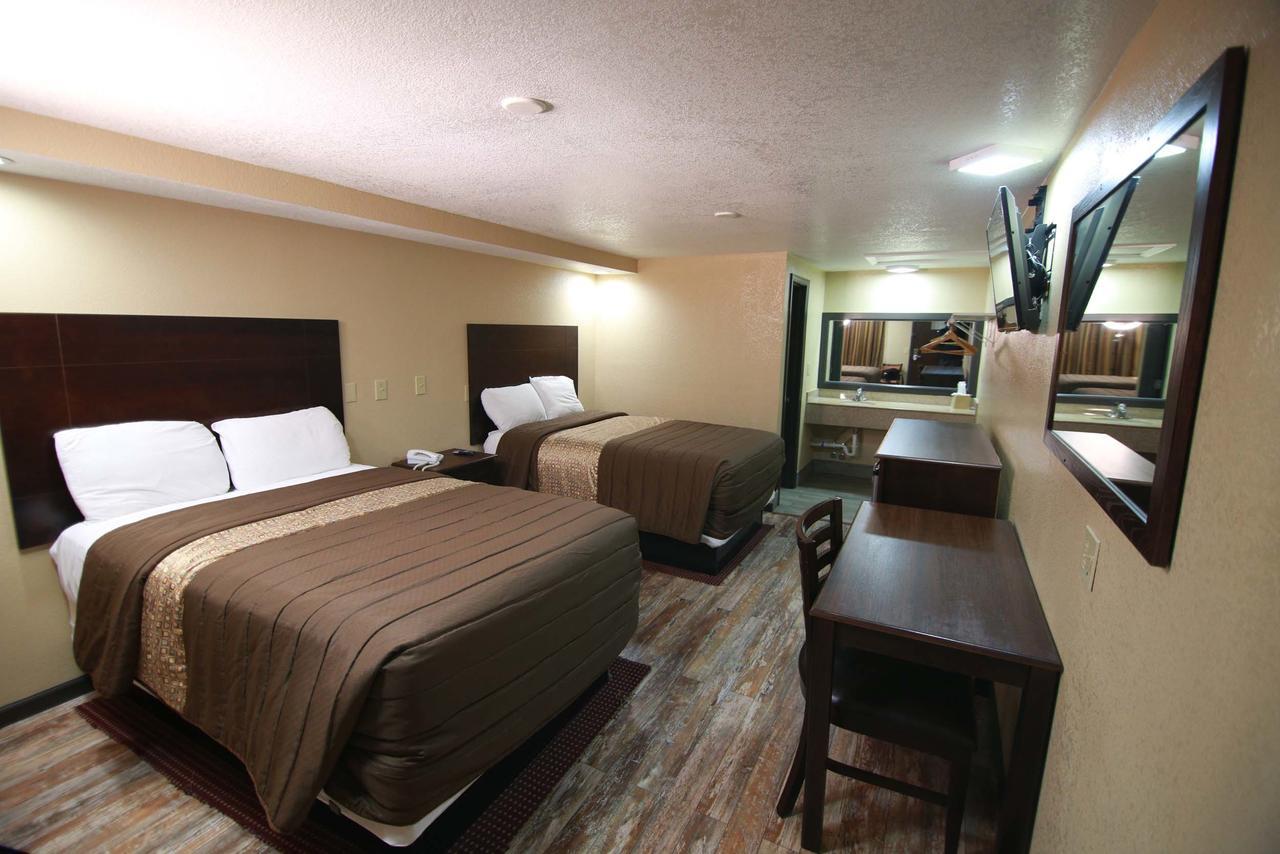 Memphis Inn Motel 2*
